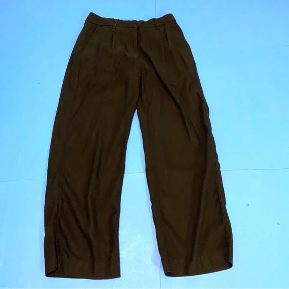 73. Old Navy Women’s Black Pants - Picture 2 of 9